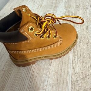 Timberland Boys' Wheat Tan Boots with Yellow-Brown Laces